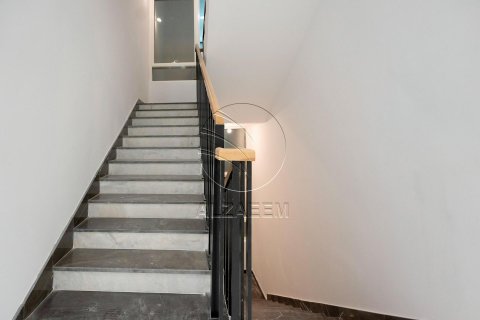 Vilë në Al Shamkha, Abu Dhabi, Emiratet e Bashkuara Arabe 5 dhoma gjumi, 510 m2. № 615914 - Foto 12