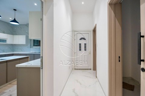 Vilë në Al Shamkha, Abu Dhabi, Emiratet e Bashkuara Arabe 5 dhoma gjumi, 510 m2. № 615914 - Foto 16