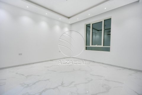 Vilë në Al Shamkha, Abu Dhabi, Emiratet e Bashkuara Arabe 5 dhoma gjumi, 510 m2. № 615914 - Foto 5