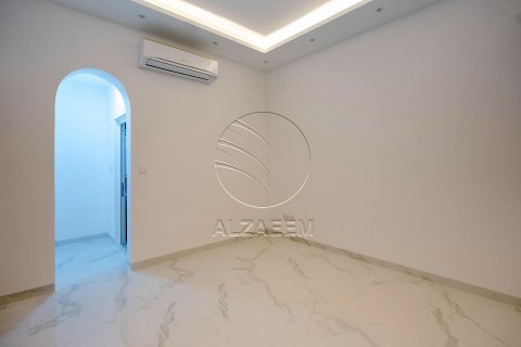 Vilë në Al Shamkha, Abu Dhabi, Emiratet e Bashkuara Arabe 5 dhoma gjumi, 510 m2. № 615914 - Foto 20
