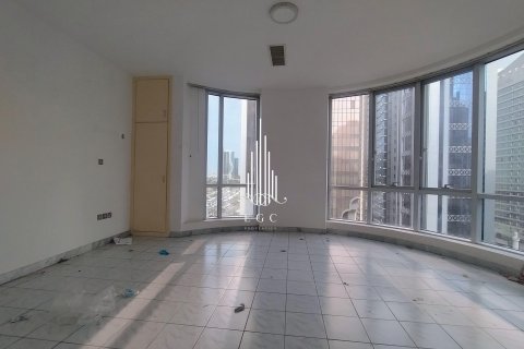 Khalifa Street、Abu Dhabi、UAE にあるマンションの賃貸物件 4ベッドルーム、183.9 m2、No572846 - 写真 3