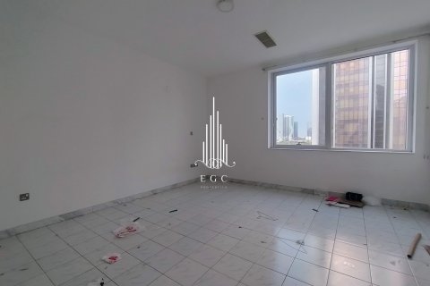 Khalifa Street、Abu Dhabi、UAE にあるマンションの賃貸物件 4ベッドルーム、183.9 m2、No572846 - 写真 11