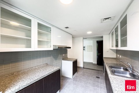 Řadový dům v Dubai, SAE 3 ložnice, 210.6 m² Č.: 633025 - fotografie 17