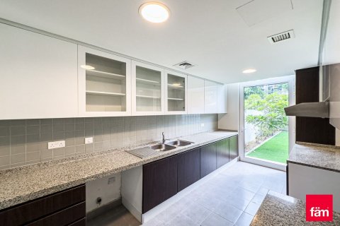 Řadový dům v Dubai, SAE 3 ložnice, 210.6 m² Č.: 633025 - fotografie 27