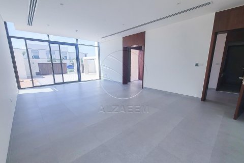 Вилла Абу-Даби, БАӘ-да 4 жатын бөлмелер, 722 м² № 615273 - фото 2