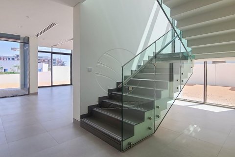 Вилла Абу-Даби, БАӘ-да 4 жатын бөлмелер, 722 м² № 615273 - фото 5