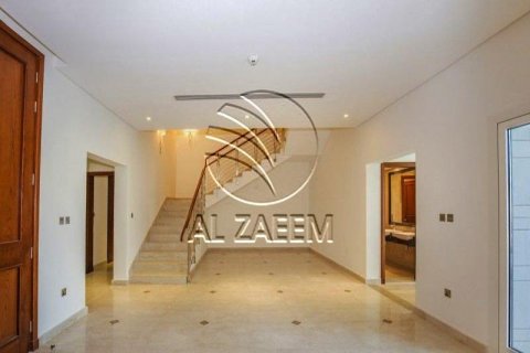 Vilë në The Marina, Abu Dhabi, Emiratet e Bashkuara Arabe 6 dhoma gjumi, 750 m2. № 615274 - Foto 10
