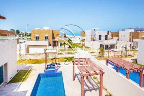 Vilë në The Marina, Abu Dhabi, Emiratet e Bashkuara Arabe 6 dhoma gjumi, 750 m2. № 615274 - Foto 3