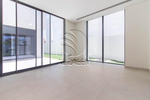 Vila na Yas Island, Abu Dhabi, SAE 5 ložnice, 692 m² Č.: 615276 - fotografie 3