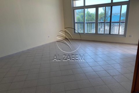 Villa in Marina Village, Abu Dhabi, UAE 5 bedrooms, 613 sq.m. № 615278 - photo 10