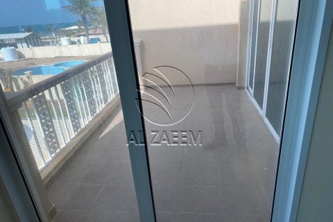 Villa in Marina Village, Abu Dhabi, UAE 5 bedrooms, 613 sq.m. № 615278 - photo 11