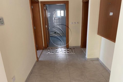 Villa in Marina Village, Abu Dhabi, UAE 5 bedrooms, 613 sq.m. № 615278 - photo 3