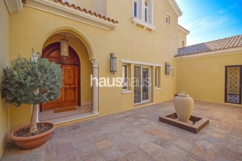 Villa in Arabian Ranches, Dubai, UAE 6 bedrooms, 805 sq.m. № 625868 - photo 7