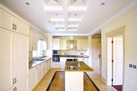 Villa in Arabian Ranches, Dubai, UAE 6 bedrooms, 805 sq.m. № 625868 - photo 4