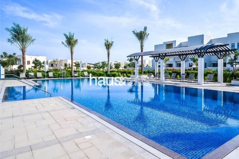 Vilë në Reem, Dubai, Emiratet e Bashkuara Arabe 3 dhoma gjumi, 321 m2. № 626496 - Foto 13