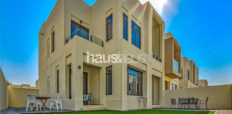 Vilë në Reem, Dubai, Emiratet e Bashkuara Arabe 3 dhoma gjumi, 321 m2. № 626496