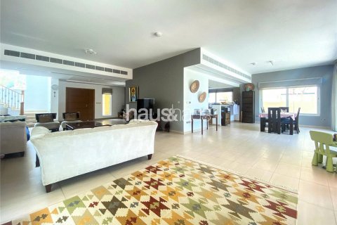 Vilë në Jumeirah Park, Dubai, Emiratet e Bashkuara Arabe 4 dhoma gjumi, 386 m2. № 626413 - Foto 3