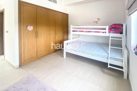 Vilë në Jumeirah Park, Dubai, Emiratet e Bashkuara Arabe 4 dhoma gjumi, 386 m2. № 626413 - Foto 11