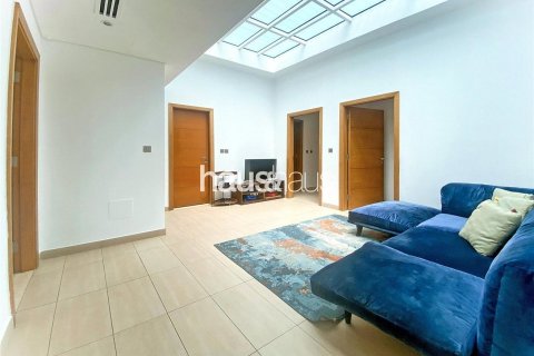 Vilë në Jumeirah Park, Dubai, Emiratet e Bashkuara Arabe 4 dhoma gjumi, 386 m2. № 626413 - Foto 5