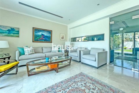 Villa te huur in Jumeirah Park, Dubai, VAE 4 slaapkamers, 367 vr.m., nr 626493 - foto 4