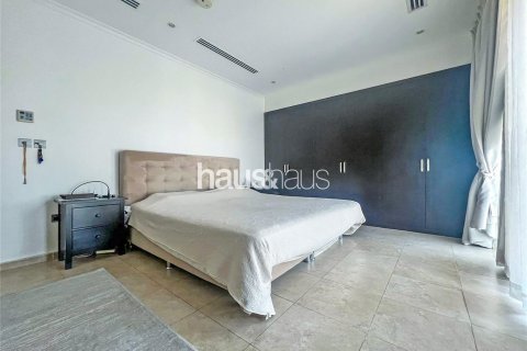 Villa te huur in Jumeirah Park, Dubai, VAE 4 slaapkamers, 367 vr.m., nr 626493 - foto 12