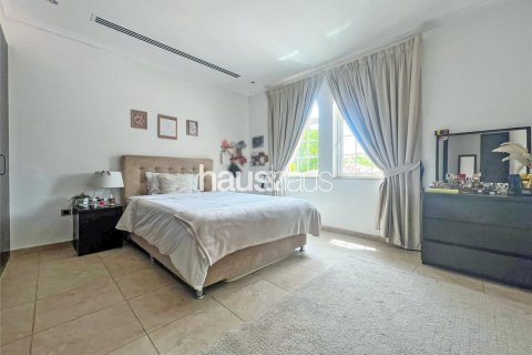Villa te huur in Jumeirah Park, Dubai, VAE 4 slaapkamers, 367 vr.m., nr 626493 - foto 20