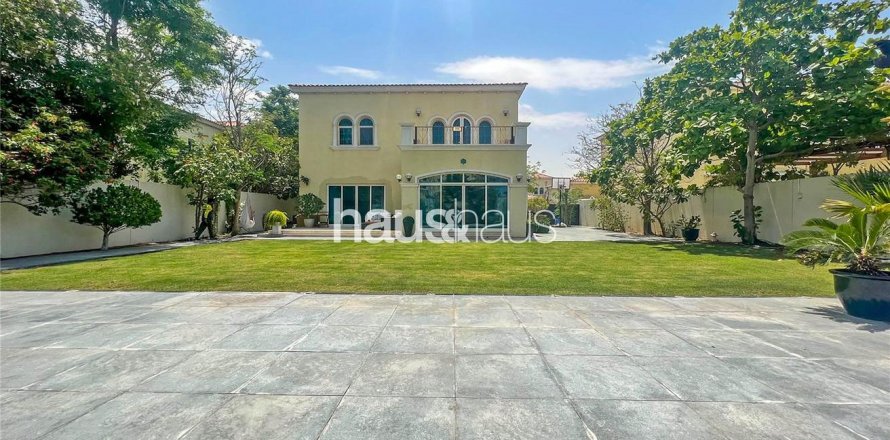 Villa in Jumeirah Park, Dubai, VAE 4 slaapkamers, 367 vr.m. nr 626493