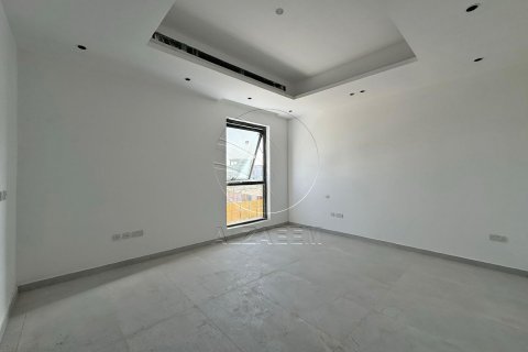 Vilë në Al Shamkha, Abu Dhabi, Emiratet e Bashkuara Arabe 5 dhoma gjumi, 560 m2. № 615063 - Foto 15