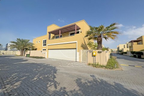 Al Raha Gardens, Abu Dhabi, BAE’de satılık вилла 5 yatak odası, 417 m&sup2; No 615060 - fotoğraf 1