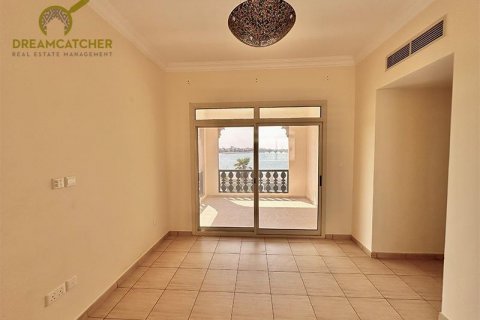 Villa sa Al Hamra Village, Ras Al Khaimah, UAE 5 silid-tulugan, 1207.7 sq.m. № 588804 - larawan 25