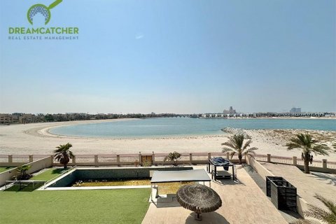 Villa sa Al Hamra Village, Ras Al Khaimah, UAE 5 silid-tulugan, 1207.7 sq.m. № 588804 - larawan 1