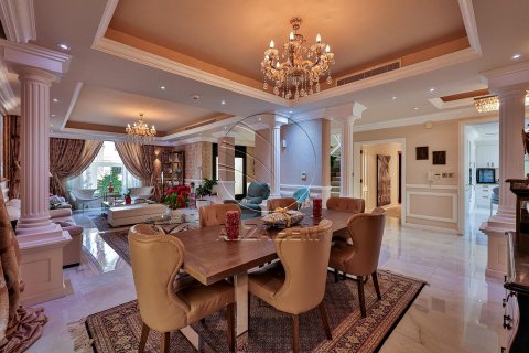 Vilë në Abu Dhabi, Emiratet e Bashkuara Arabe 5 dhoma gjumi, 592 m2. № 614998 - Foto 8