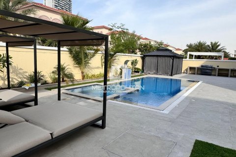 Villa itt: Jumeirah Village Triangle, Dubai, EAE, 5 hálószoba, 705 m², azonosító: 592563 - fénykép 2