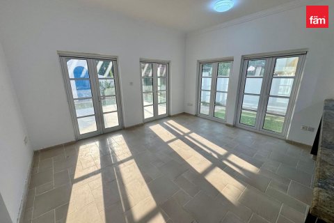 Vila di Dubai, UAE 4 bilik tidur, 708 meter persegi № 565391 - foto 9