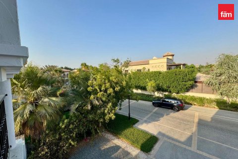 Vila di Dubai, UAE 4 bilik tidur, 708 meter persegi № 565391 - foto 18