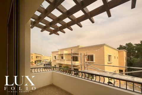 Al Barsha, Dubai, UAE의 임대용 빌라 침실 5개, 354제곱미터 번호 628395 - 사진 15