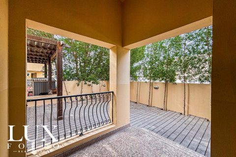 Al Barsha, Dubai, UAE의 임대용 빌라 침실 5개, 354제곱미터 번호 628395 - 사진 17