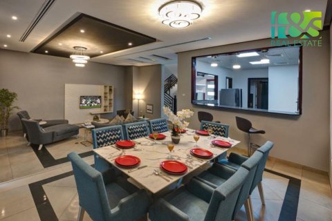 Vila di Al Jazirah Al Hamra, Ras Al Khaimah, UAE 3 bilik tidur, 185.8 meter persegi № 551783 - foto 2