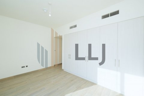 Villa on the Yas Island, Abu Dhabi, UAE 3 bedrooms, 168.7 sq.m. № 577751 - photo 13