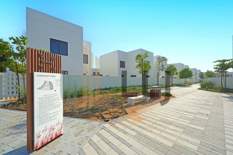 Villa on the Yas Island, Abu Dhabi, UAE 3 bedrooms, 168.7 sq.m. № 577751 - photo 29