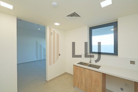 Villa on the Yas Island, Abu Dhabi, UAE 3 bedrooms, 168.7 sq.m. № 577751 - photo 18