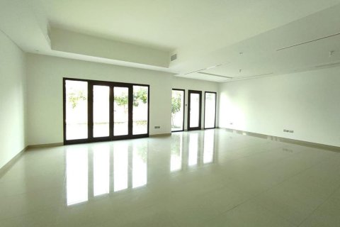 Townhouse in Al Salam Street, Abu Dhabi, UAE 3 bedrooms, 347 sq.m. № 594021 - photo 4