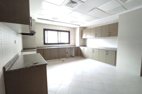 Townhouse in Al Salam Street, Abu Dhabi, UAE 3 bedrooms, 347 sq.m. № 594021 - photo 7