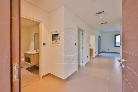 Villa on the Yas Island, Abu Dhabi, UAE 4 bedrooms, 315 sq.m. № 615307 - photo 10