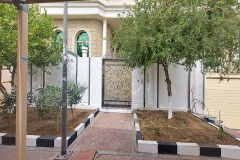 阿联酋 Abu Dhabi 待租 : 7 卧, 585 平方米 , 编号615303 - 照片 3