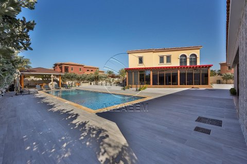 Villa sa Saadiyat Island, Abu Dhabi, UAE 5 silid-tulugan, 1765 sq.m. № 616011 - larawan 3