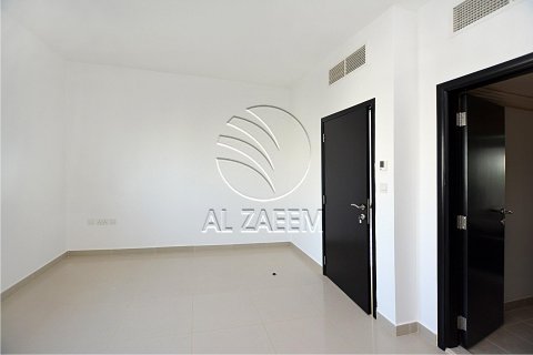 Villa sa Al Reef, Abu Dhabi, UAE 3 silid-tulugan, 225 sq.m. № 616008 - larawan 6