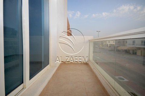 Villa sa Al Reef, Abu Dhabi, UAE 3 silid-tulugan, 225 sq.m. № 616008 - larawan 14