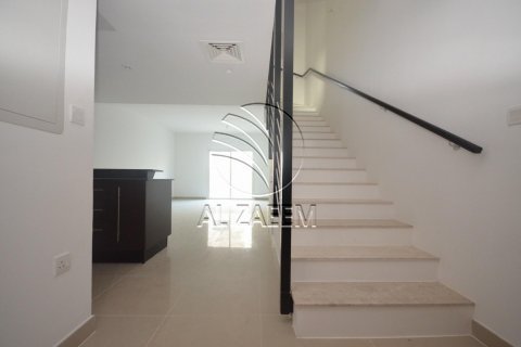 Villa sa Al Reef, Abu Dhabi, UAE 3 silid-tulugan, 225 sq.m. № 616008 - larawan 4