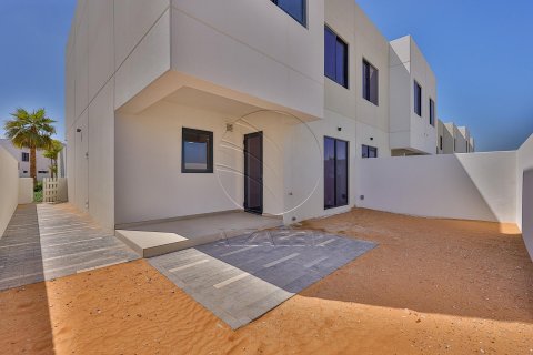 Vilë në Yas Island, Abu Dhabi, Emiratet e Bashkuara Arabe 3 dhoma gjumi, 325 m2. № 615609 - Foto 2